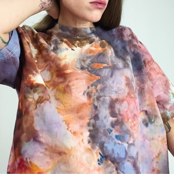 Hand-Dyed Oversized Marbled T-Shirt | Size L - Picture 2 of 11